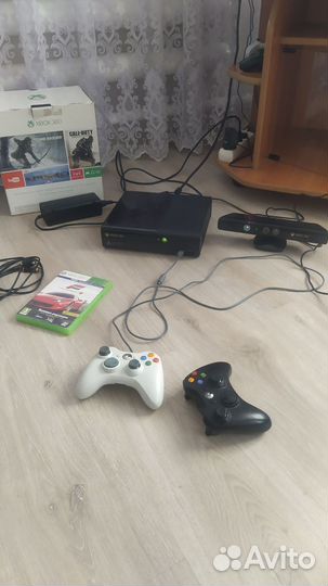 Xbox 360е на 500 гигов+2 джойстика