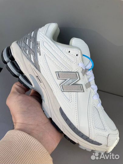 Кроссовки New Balance 1906r