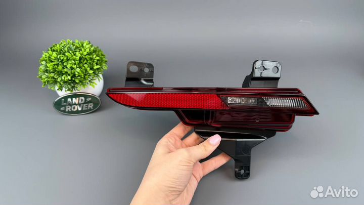 Катафот левый Range Rover Sport 2022-2025