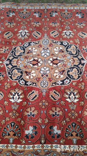 Ковер шерстяной