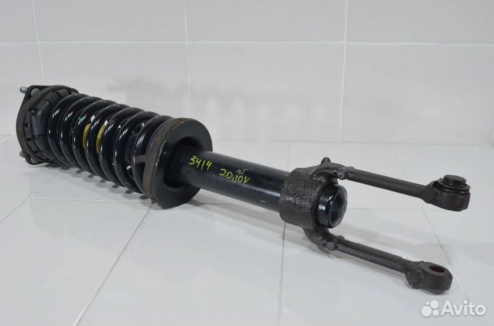 Стойка амортизатора передняя Jeep Grand Cherokee