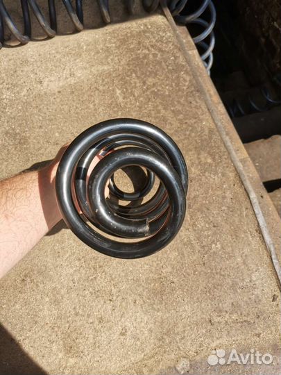 Задняя пружина Nissan x-trail T31 оригинал