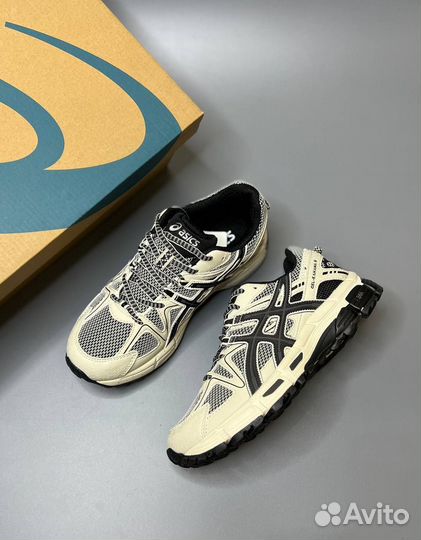 Кроссовки женские asics