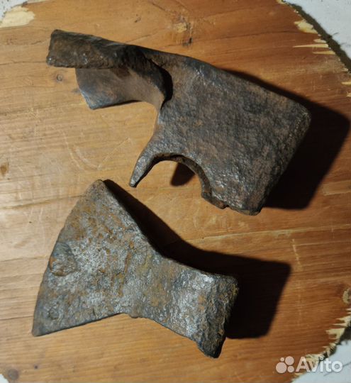 Старинный инструмент для работы с деревом