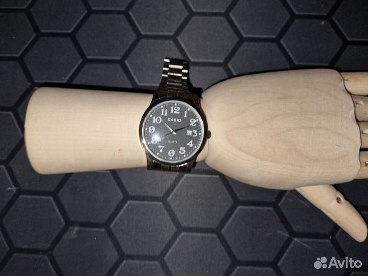 Наручные часы casio quartz