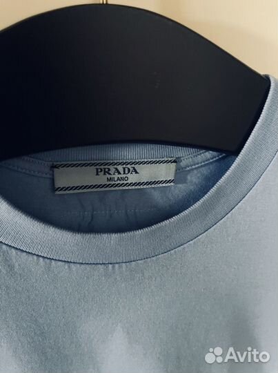 Футболка prada