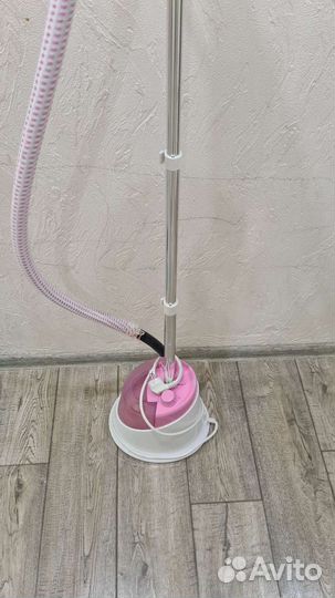 Отпариватель для одежды вертикальный