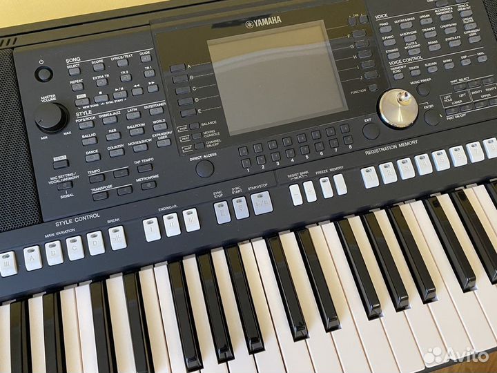 Синтезатор Yamaha PSR-S950