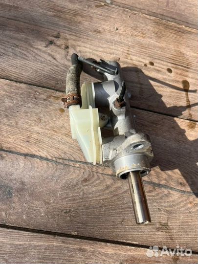 Главный тормозной цилиндр Honda Civic 4D 1.8 2006