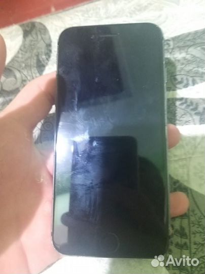 Телефон iPhone 8 64 gb