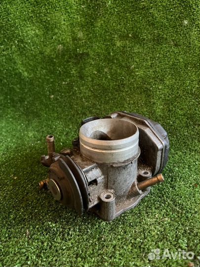 Дроссельная заслонка Skoda Octavia лифтбэк 1.6 AKL