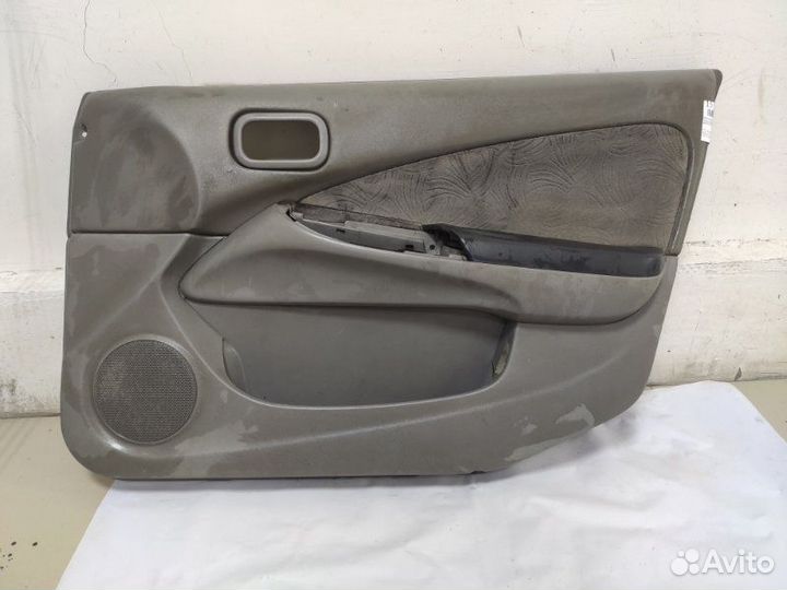 Облицовка двери передняя правая Nissan Almera N16