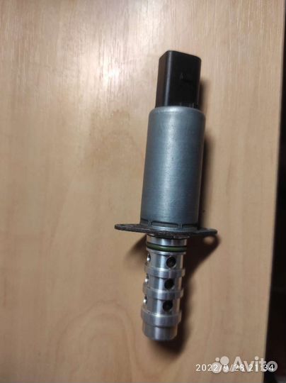 Клапан изменения фаз Volkswagen Passat B6 BVY