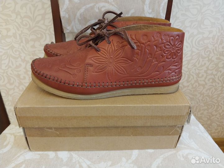 Новые ботинки clarks