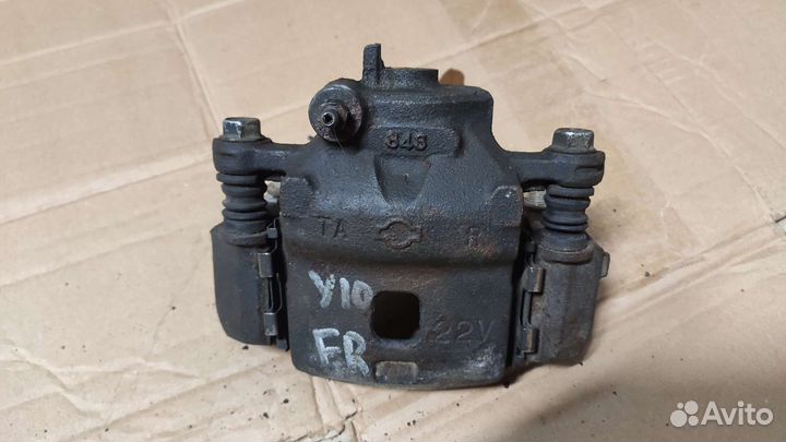 Суппорт передний правый Pulsar Almera Lucino Sunny