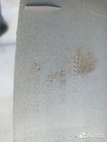 Обшивка двери багажника правая Opel Zafira B