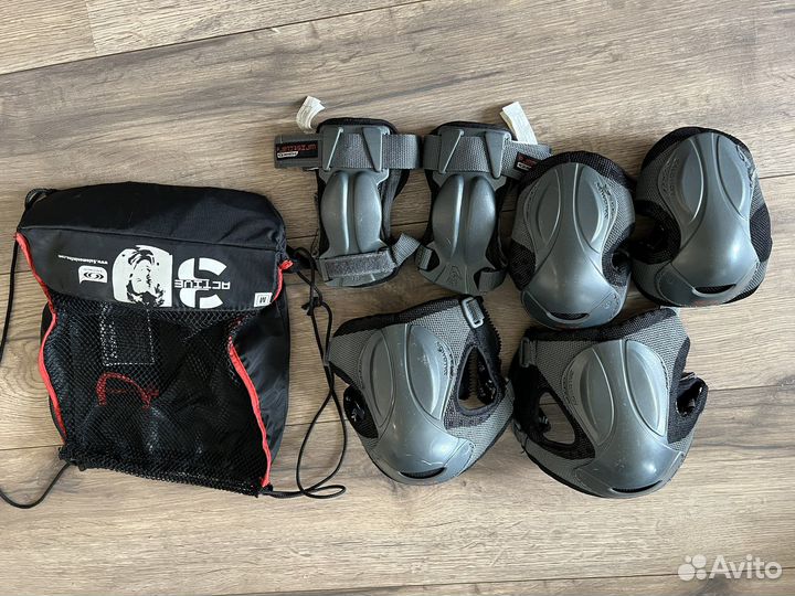 Роликовые коньки