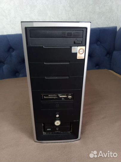 Системный блок с монитором