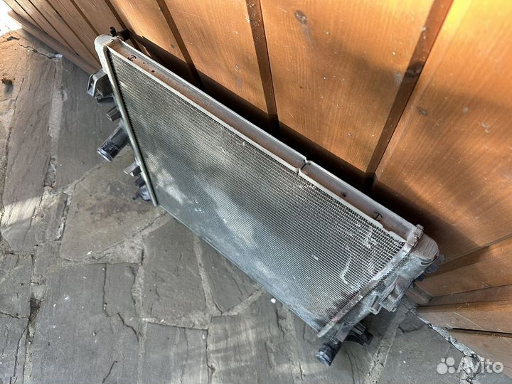 Радиатор Jeep Wrangler оригинал M160 334-G бу