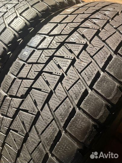 Bridgestone Blizzak DM-V1 235/60 R18