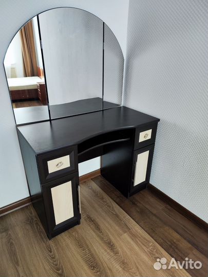 Стенка, комод, трюмо