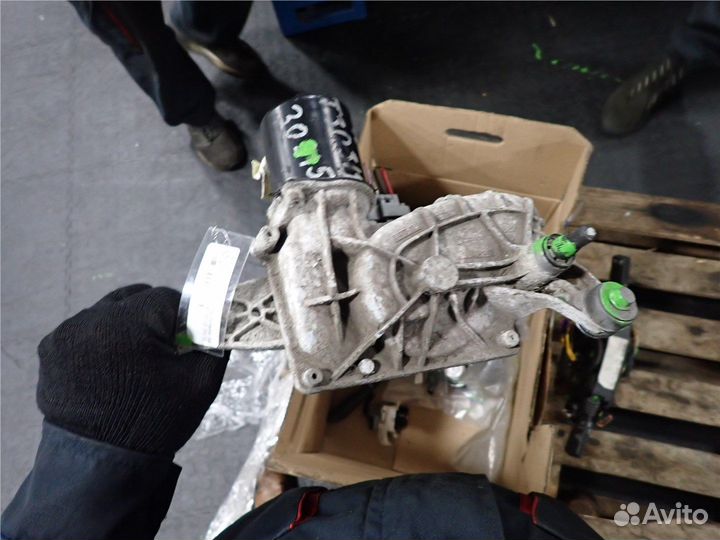 Двигатель стеклоочистителя передний Renault Scenic