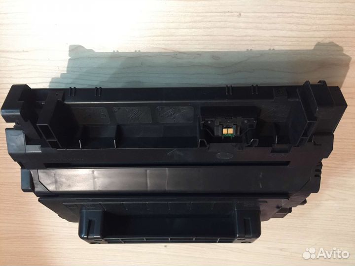 Картридж HP 64A CC364A
