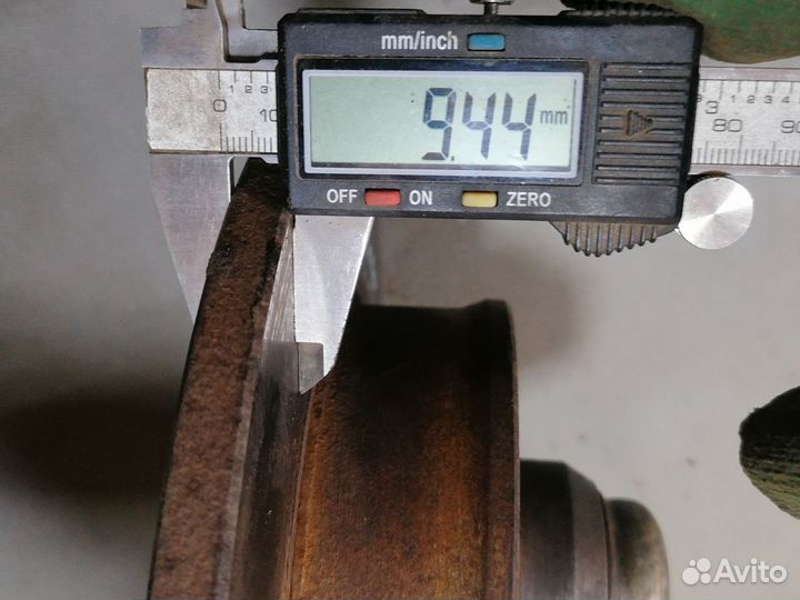 Диск тормозн.зад со ступицей VW Passat 4 1994-1996