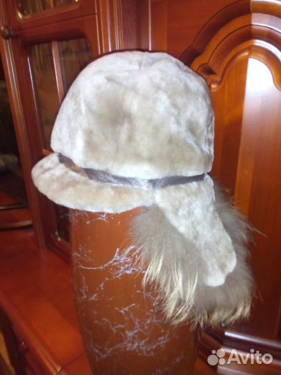 Продам шапку мутоновую для девочки (разм. 56)