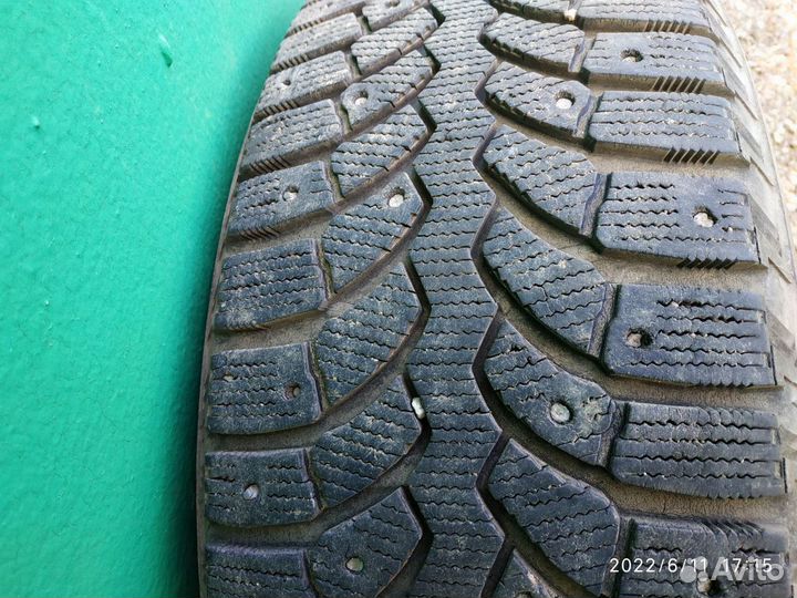 Bridgestone Blizzak Spike-01 225/65 R17