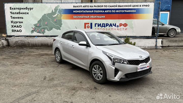 Крышка зеркала внутренняя правая Kia Rio 4 рестайл