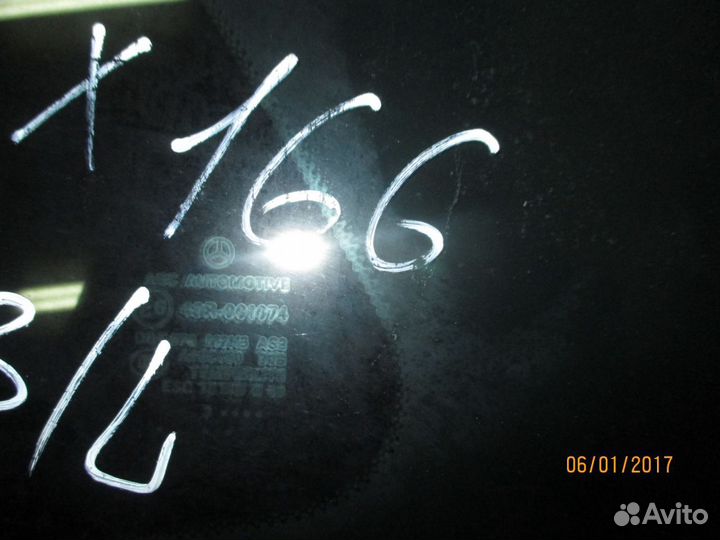 Стекло кузовное глухое левое Mercedes X166