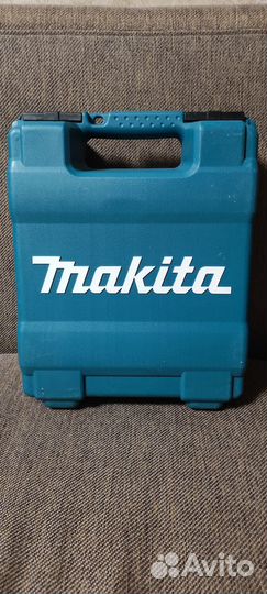 Дрель-шуруповерт Makita DF488DWE 18В Li-ion 2x2а