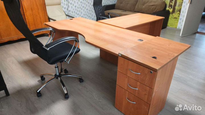 Офисная мебель бу