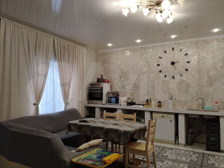 Дом 223,8 м² на участке 4,7 сот.