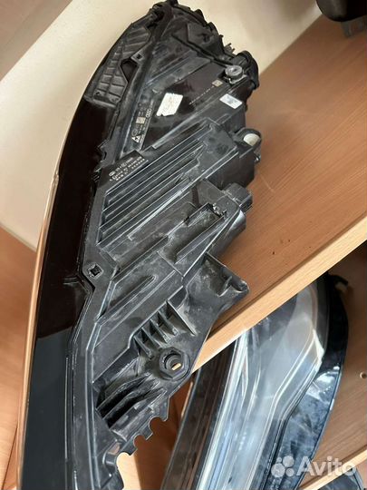 Фара правая Audi Q8