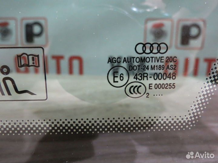 Форточка задняя правая Audi Q3