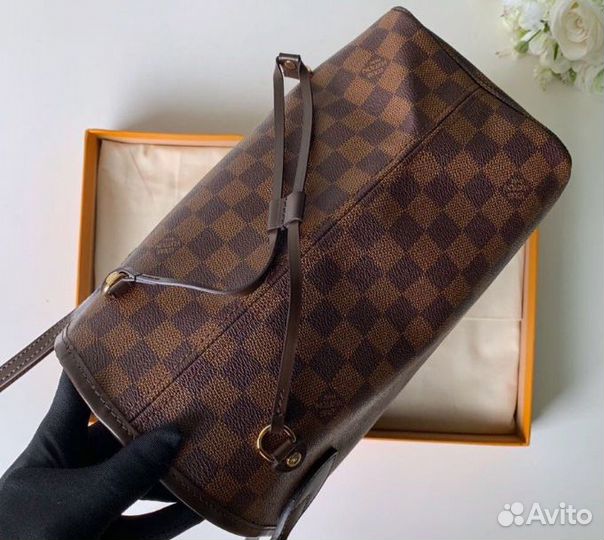 Женская сумка Neverfull Louis Vuitton