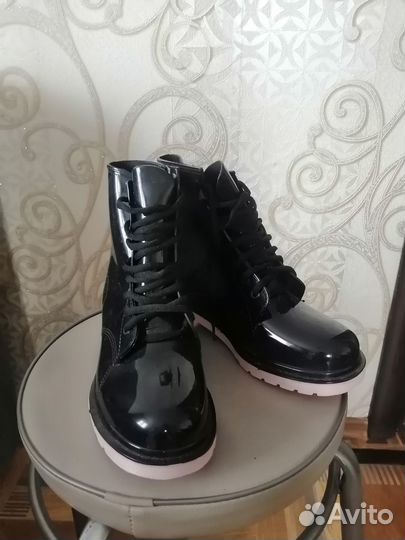 Резиновые сапоги
