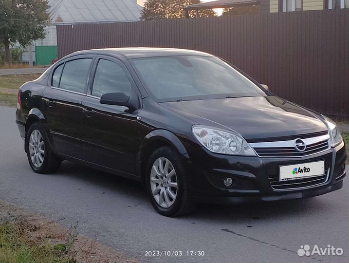 Opel Astra 1.6 МТ, 2012, 156 347 км