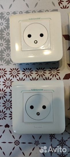 Розетки и выключатели Legrand