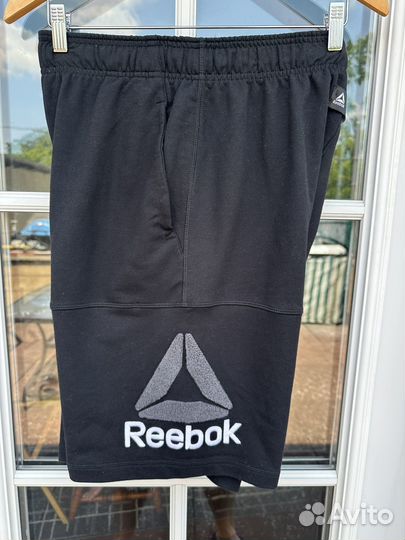 Новые шорты Reebok с вышитым Logo sport