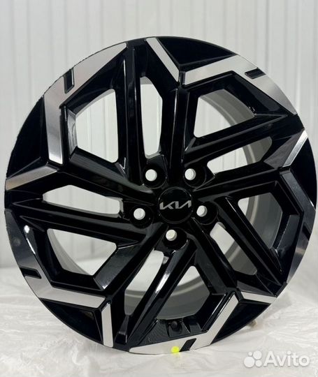 Новые.Оригинал.Kia Carnival,Sportage New