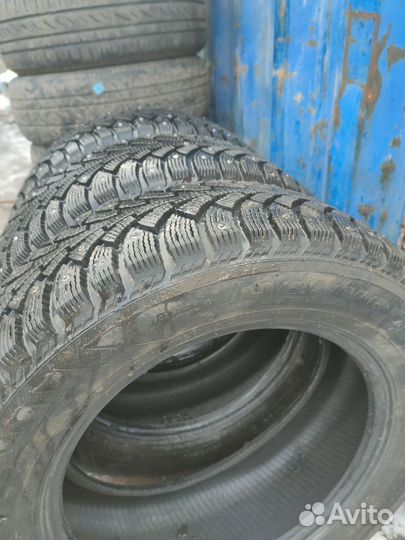 Nokian Tyres Hakkapeliitta 4 215/60 R16