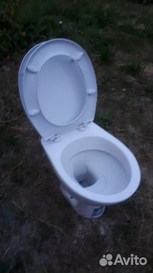 Унитаз новый