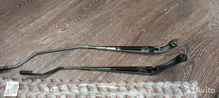 Поводки дворников Веста