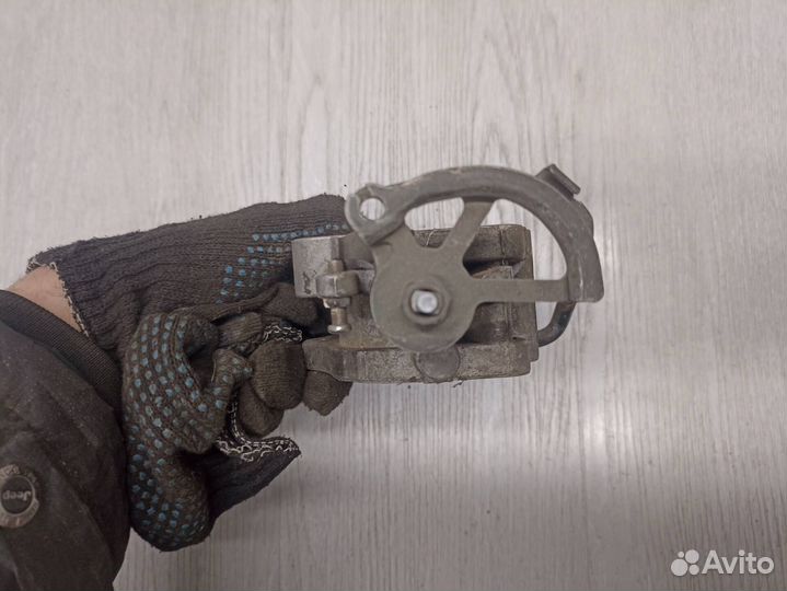 Дроссельная заслонка Kia Sportage 1