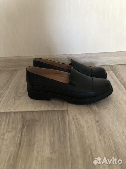 Лоферы женские