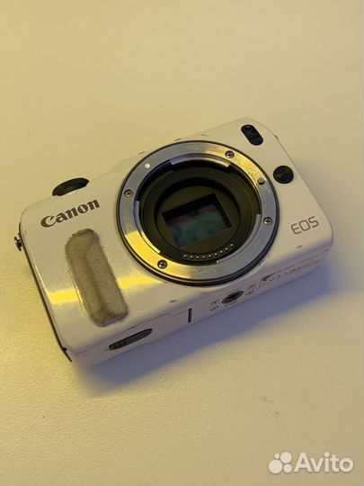 Canon EOS M