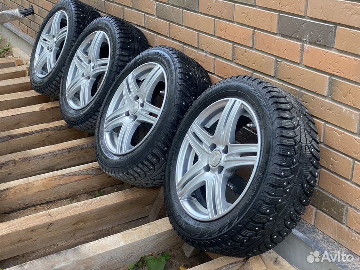 Комплект зимних колес r15